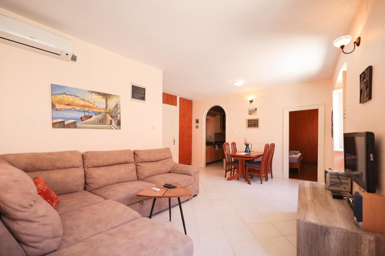Two Bedroom Apartment In City Center Igor Zadar Exterior foto