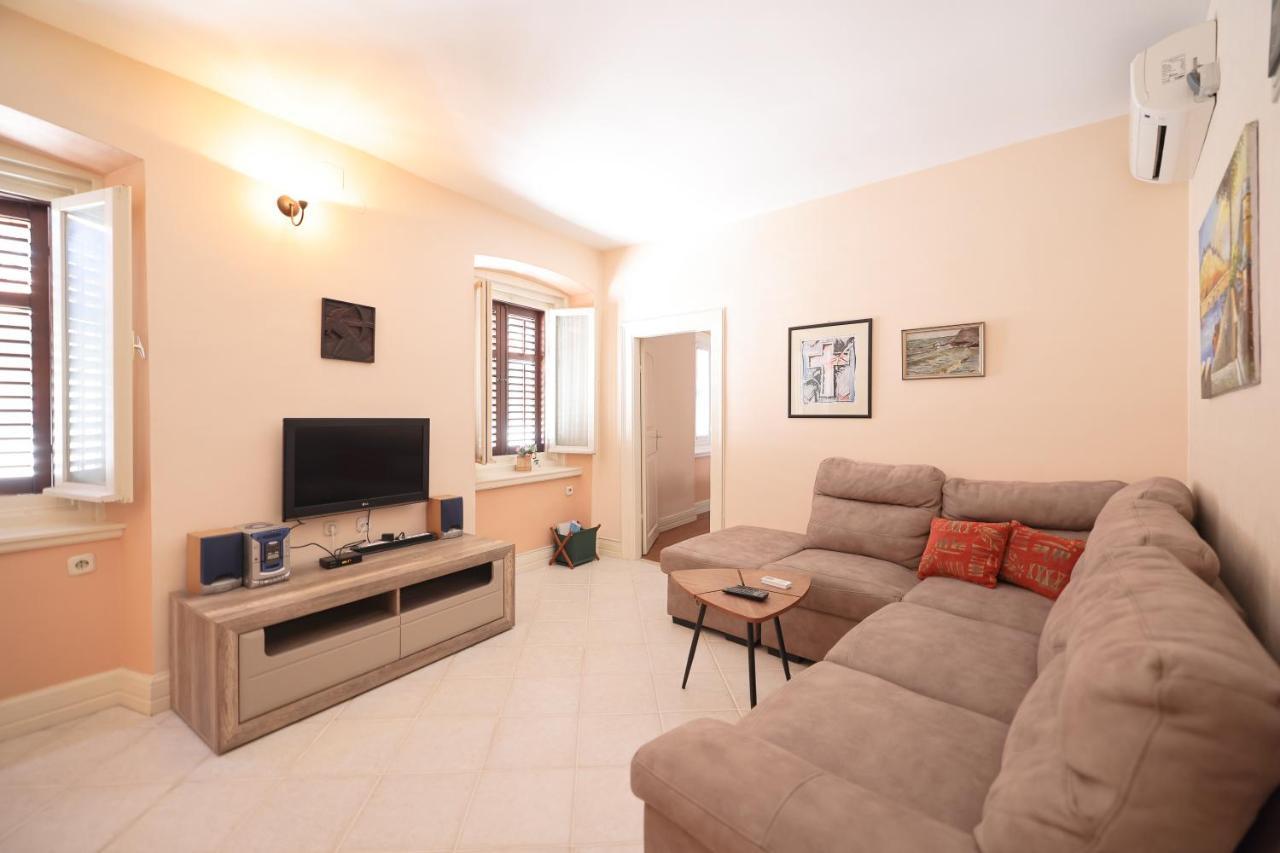 Two Bedroom Apartment In City Center Igor Zadar Exterior foto
