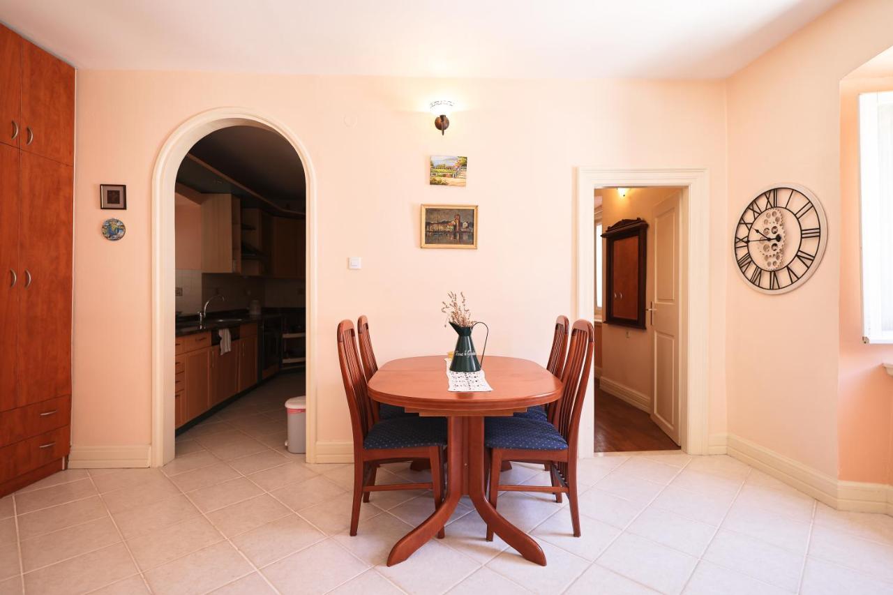 Two Bedroom Apartment In City Center Igor Zadar Exterior foto